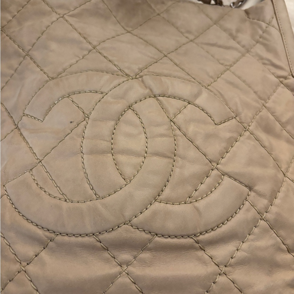 Chanel Taupe Quilted Shoulder Bag - Picture 2 of 15